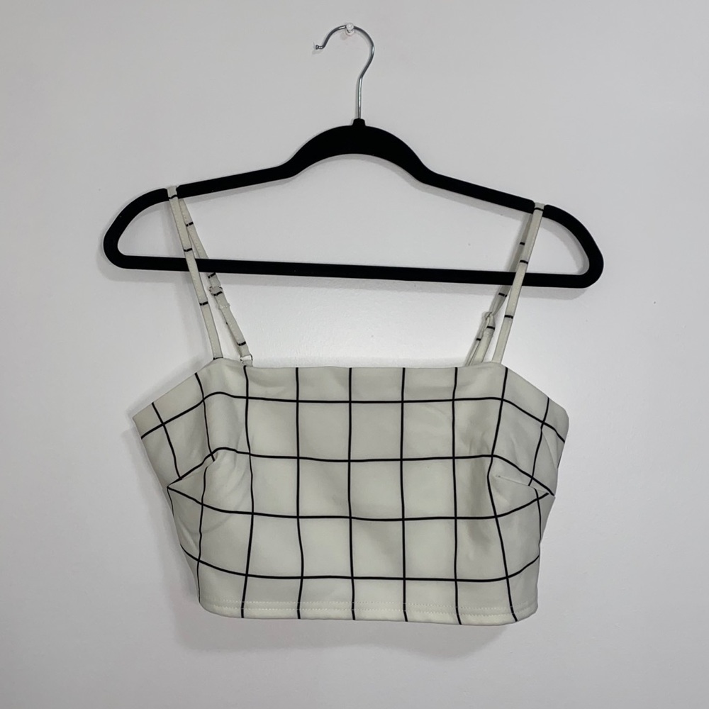 Tile Print Cropped Top